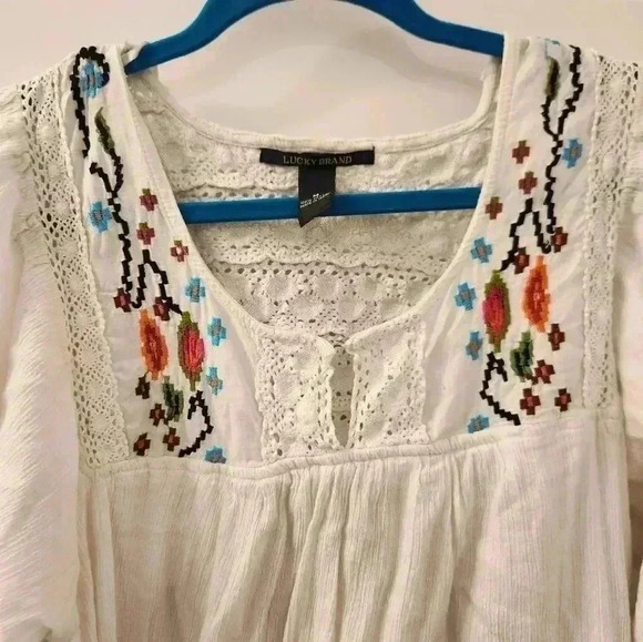 Lucky Brand White Dress With Embroidered Colorful Flowers Half Sleeve Size M - Picture 2 of 6